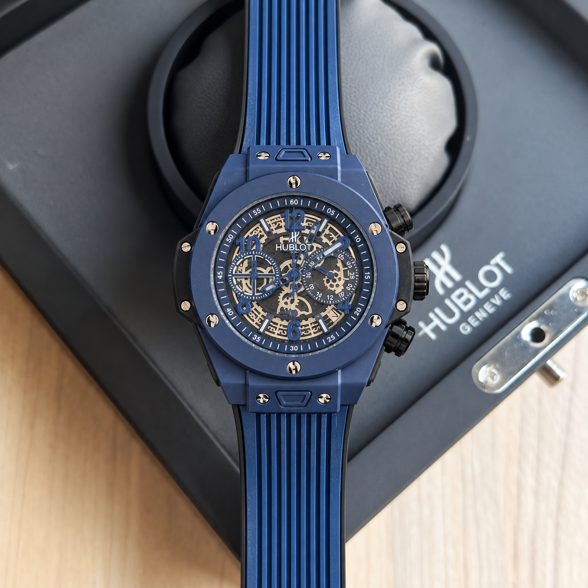 HUBLOT ESQUELETADO AZUL (AA+)