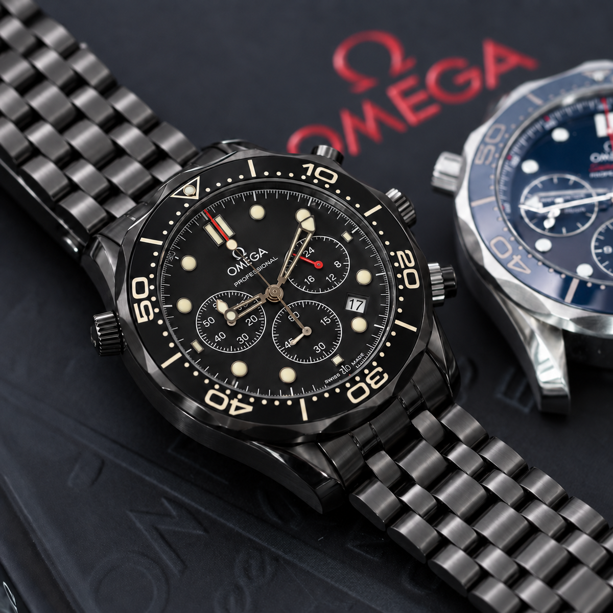Omega Seamaster negro con indices redondos y malla negra